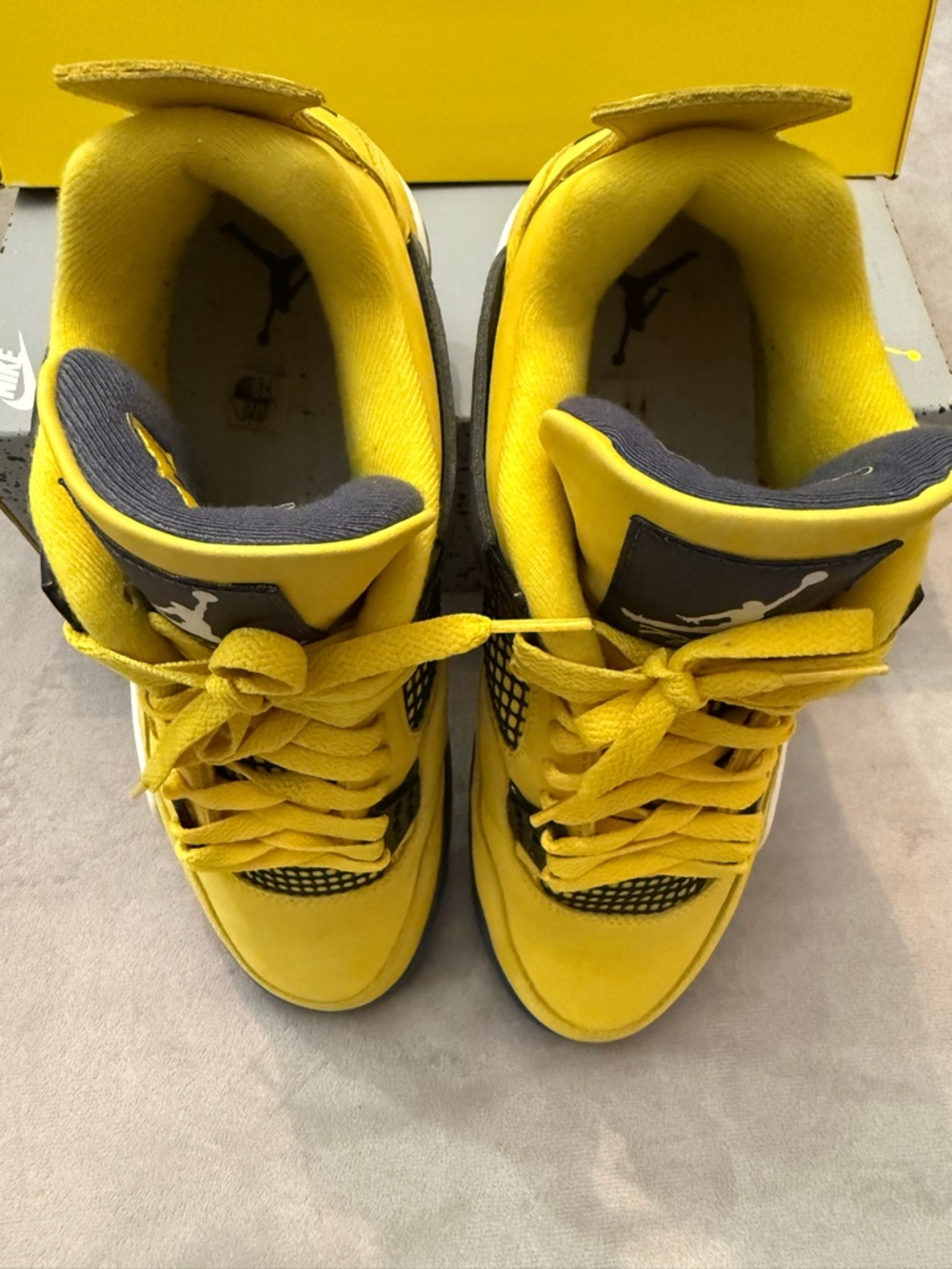 Nike Air Jordan 4 Retro Lightning 2021 Size 10 Men Yellow CT8527-700 OG Box VGUC - Picture 3 of 12